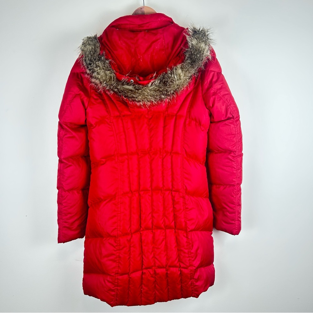 Eddie Bauer Women’s Red Down Puffer Coat with Faux Fur Hood sz MT Lightweight - Picture 3 of 12
